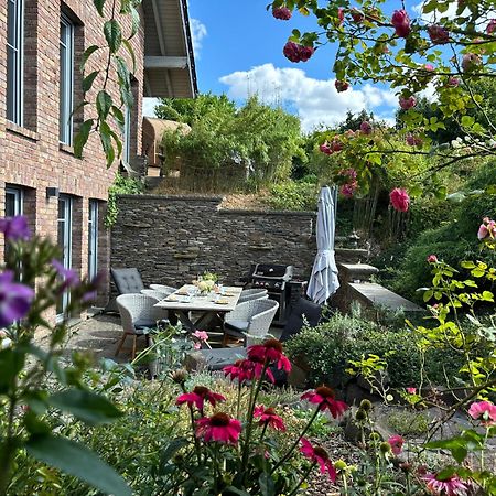 Attraktive Wohnung-Elztalidyll-Zwischen Mosel,Nuerburgring Und Burg Eltz Kollig Eksteriør billede