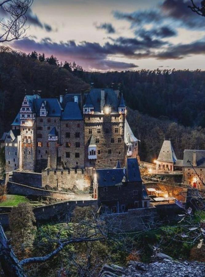 Attraktive Wohnung-Elztalidyll-Zwischen Mosel,Nuerburgring Und Burg Eltz Kollig Eksteriør billede