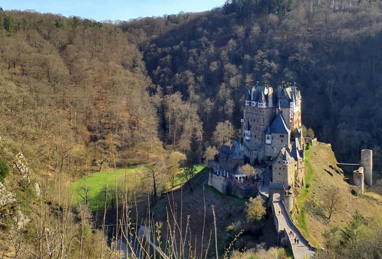Attraktive Wohnung-Elztalidyll-Zwischen Mosel,Nuerburgring Und Burg Eltz Kollig Eksteriør billede