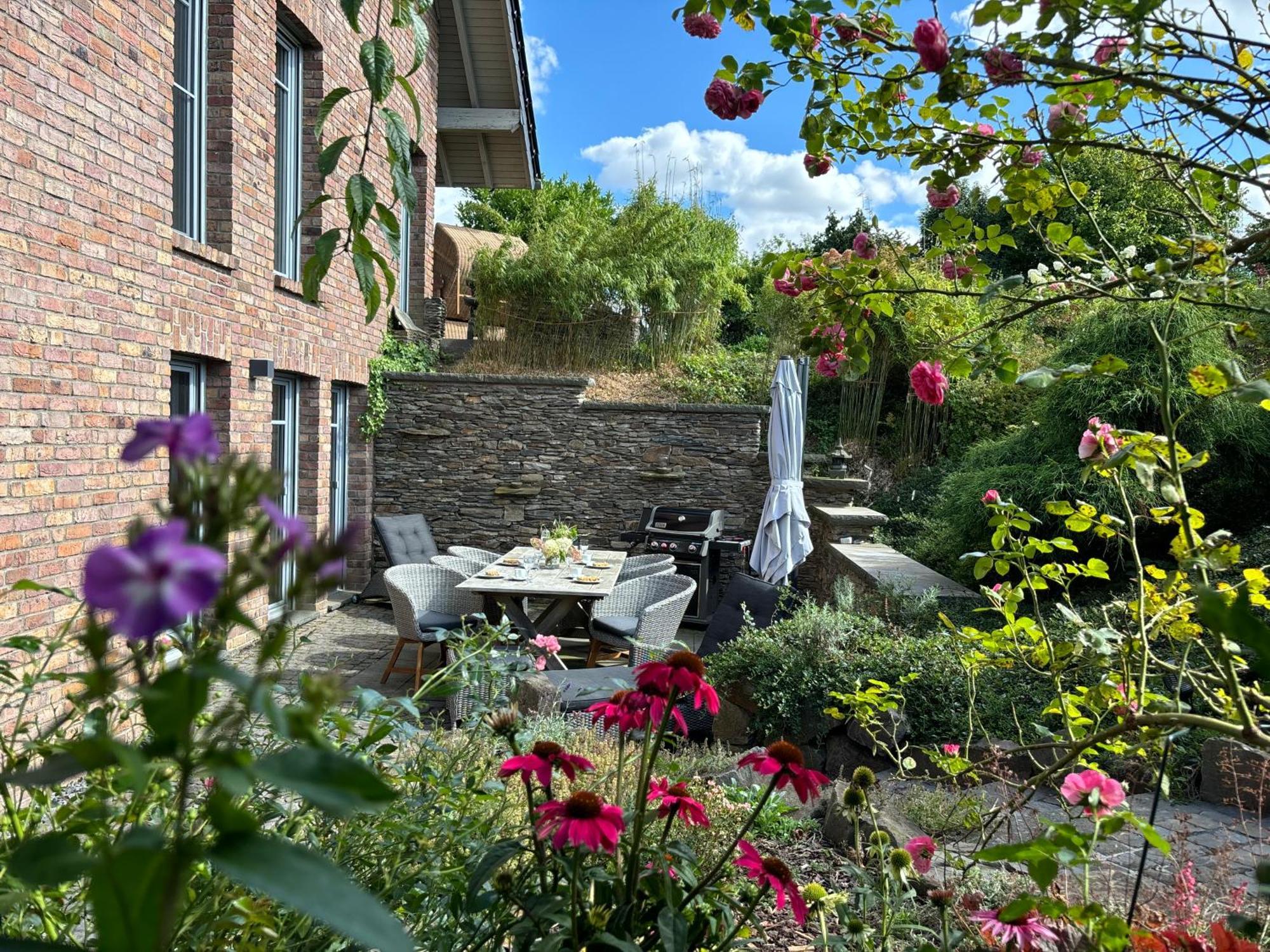 Attraktive Wohnung-Elztalidyll-Zwischen Mosel,Nuerburgring Und Burg Eltz Kollig Eksteriør billede